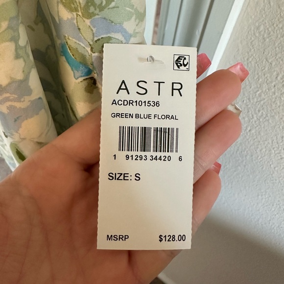 ASTR The Label Clarita mini dress - Picture 3 of 5